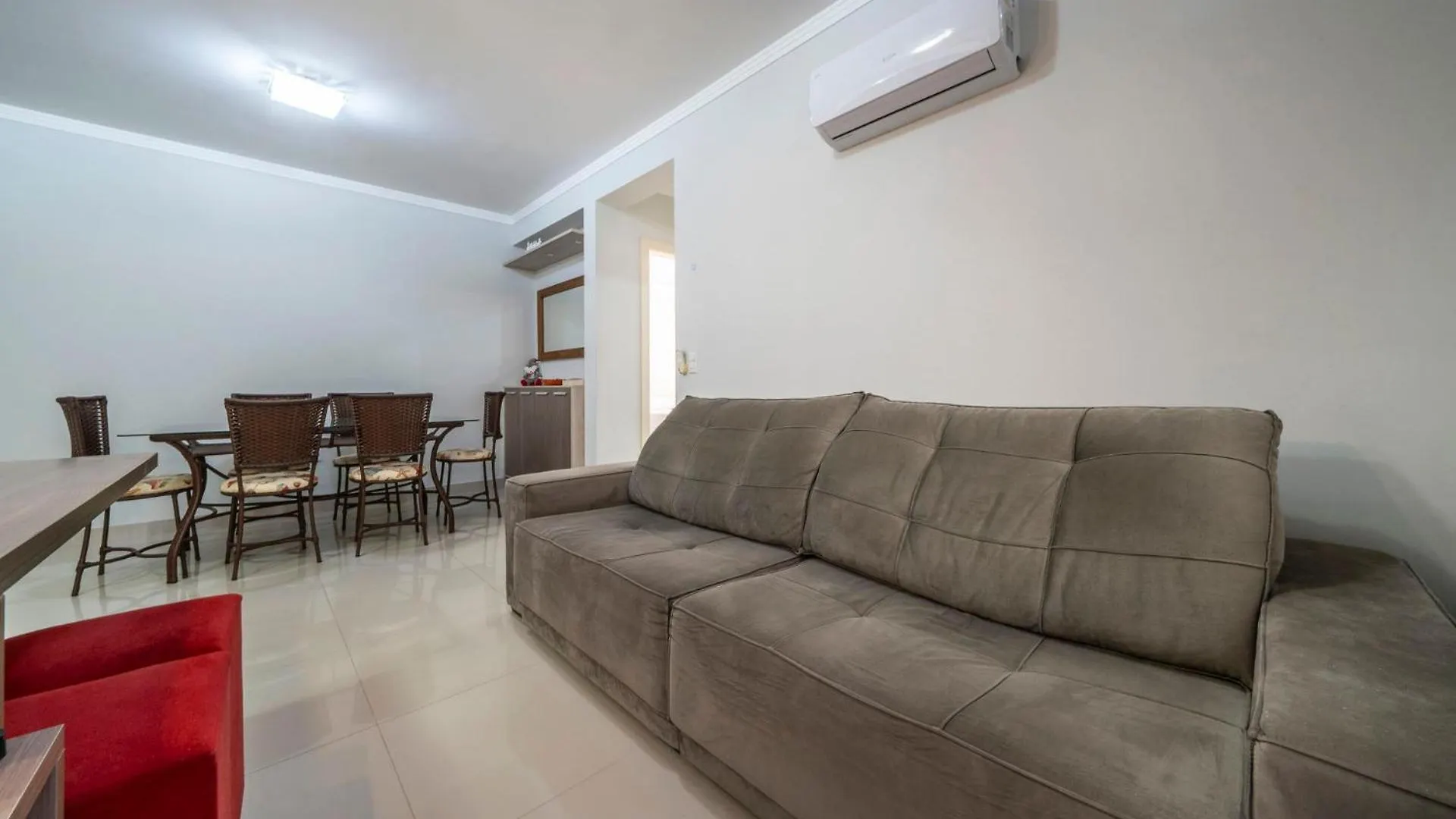 Apartamento Aconchegante 400M Da Praia Yv5962 Бомбиньяс