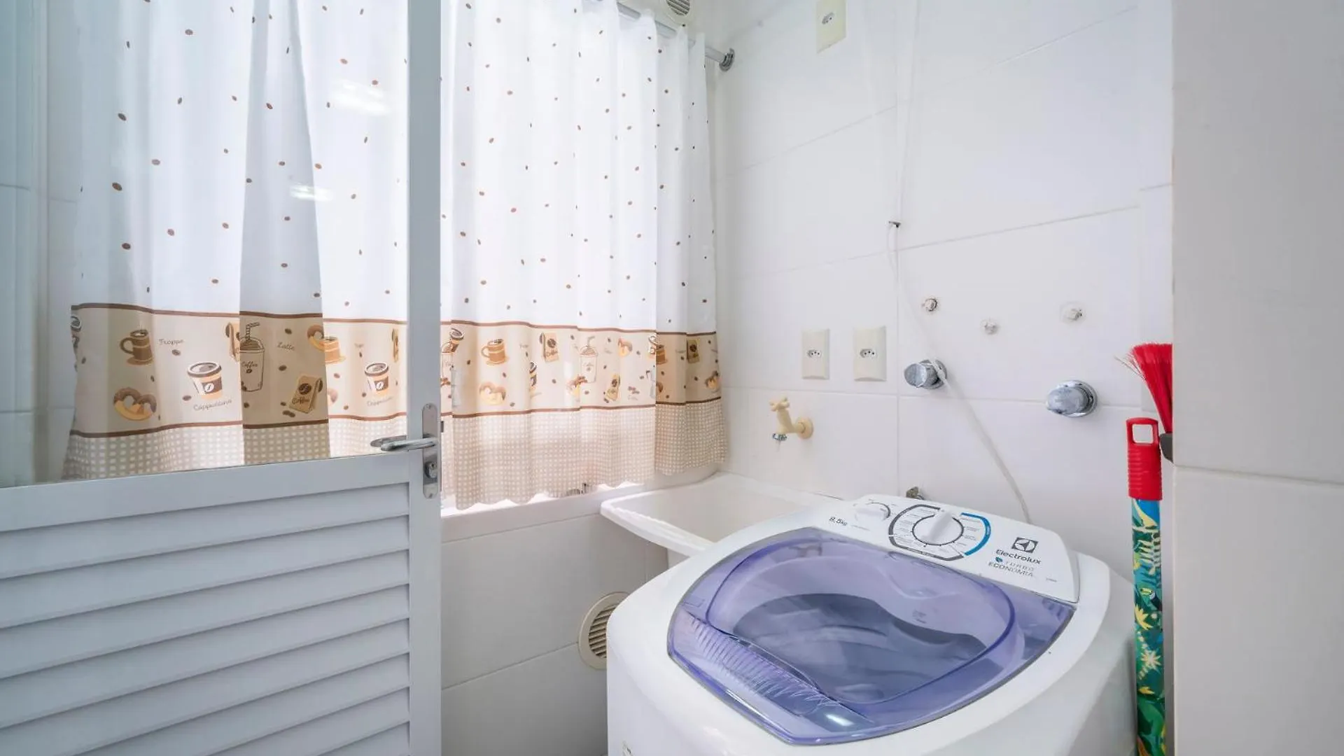 Apartamento Aconchegante 400M Da Praia Yv5962 Бомбиньяс