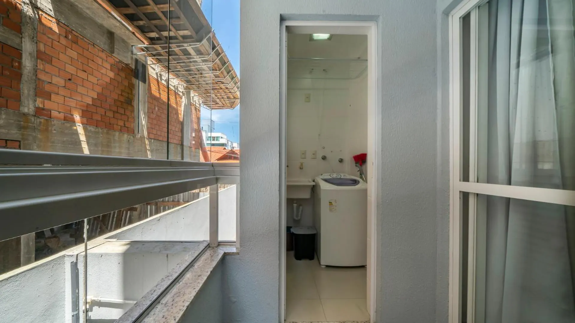 Apartamento Aconchegante 400M Da Praia Yv5962 Бомбиньяс 0*,  Бразилия